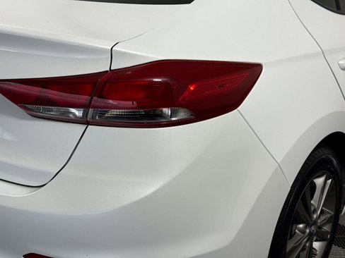 Used 2018 Hyundai Elantra SEL image 30