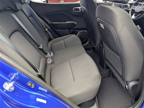 Used 2025 Hyundai Venue SE image 32