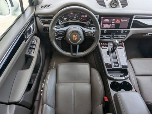 Certified 2024 Porsche Macan image 15