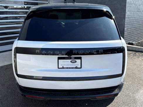 New 2025 Land Rover Range Rover SE image 5