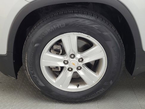 Used 2020 Chevrolet Trax LS w/ Tint and Cruise Package image 31