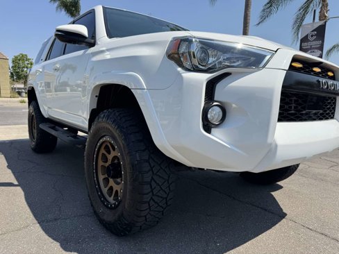 Used 2020 Toyota 4Runner SR5 Premium image 11