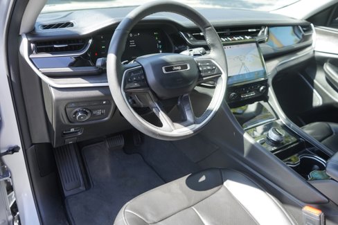 Used 2023 Jeep Grand Cherokee 4WD 4xe w/ Luxury Tech Group II image 18