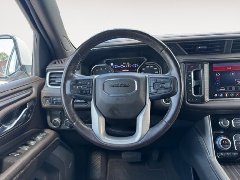 Used 2021 GMC Yukon XL Denali w/ Advanced Technology Package image 10