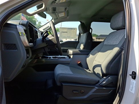 New 2025 Ford F450 XLT w/ XLT Value Package image 6
