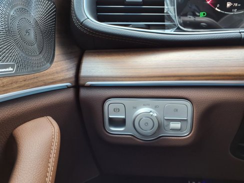 New 2025 Mercedes-Benz GLS 450 4MATIC image 26