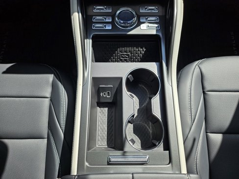 New 2025 Lincoln Nautilus Premier w/ Equipment Group 102A image 20