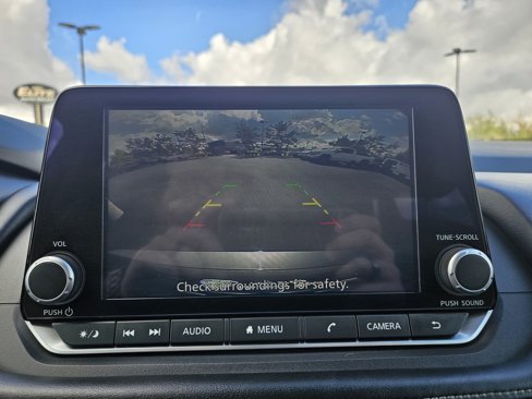 Used 2024 Nissan Rogue SV image 23