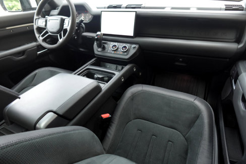 Used 2023 Land Rover Defender 110 V8 image 7