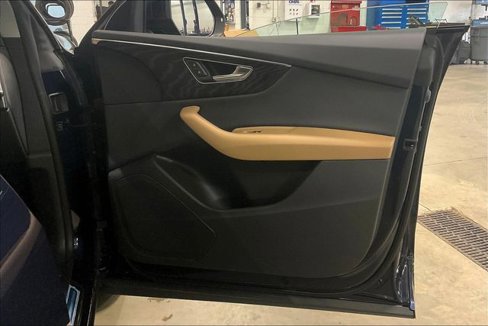 Certified 2025 Audi Q8 Premium image 24