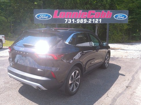 Used 2023 Ford Escape Platinum w/ Premium Technology Package image 3