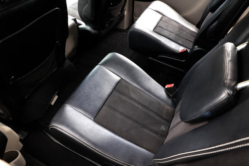 Used 2020 Dodge Grand Caravan SXT image 10