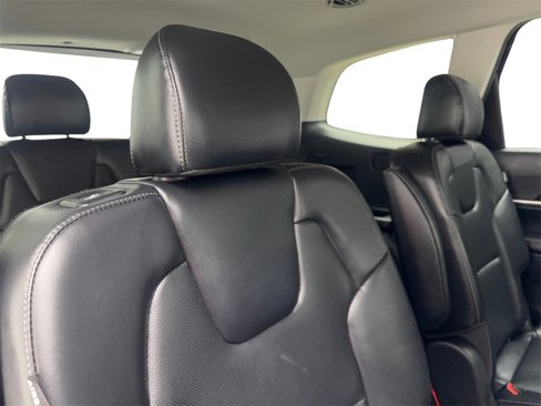 Used 2025 Kia Telluride S image 44