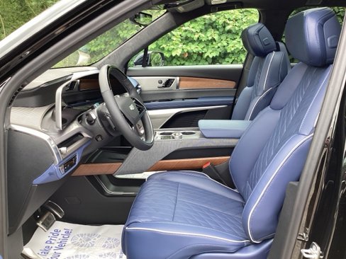 New 2026 Cadillac Vistiq Premium Luxury image 19