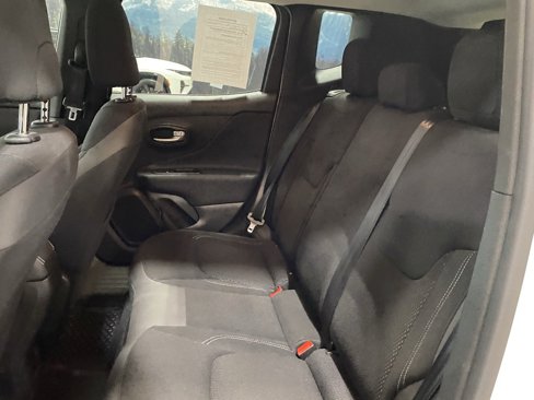 Used 2023 Jeep Renegade Altitude image 15