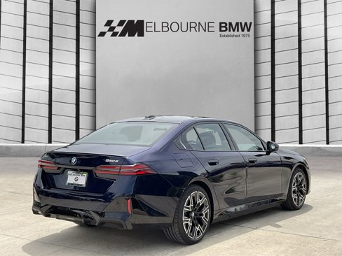 New 2026 BMW 550e xDrive image 4