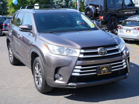 Used 2019 Toyota Highlander XLE image 8