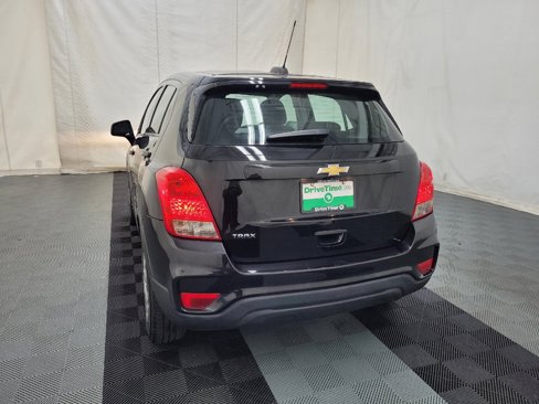 Used 2018 Chevrolet Trax LS image 6