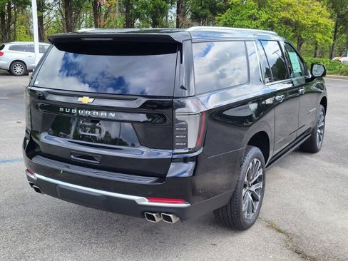 New 2025 Chevrolet Suburban High Country image 2