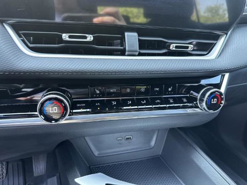New 2026 Chevrolet Equinox LT w/ Convenience Package II image 27