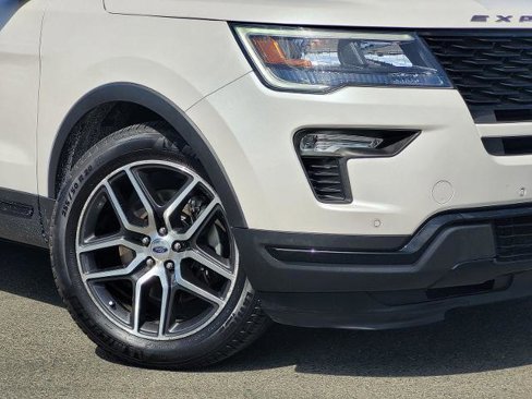 Certified 2018 Ford Explorer Sport w/ Equipment Group 401A image 5