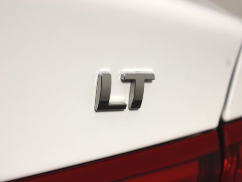Used 2023 Chevrolet Malibu LT image 35