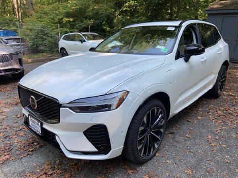 New 2026 Volvo XC60 T8 Ultra w/ Protection Package Premier image 3