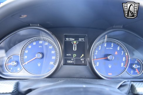 Used 2015 Maserati GranTurismo Sport image 21