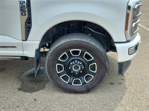 Used 2024 Ford F250 Platinum image 25