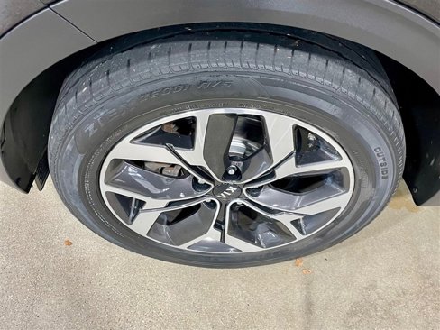 Used 2020 Kia Sportage EX w/ Option Group 15 image 9