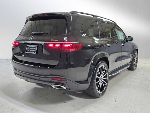 New 2026 Mercedes-Benz GLS 580 4MATIC image 3