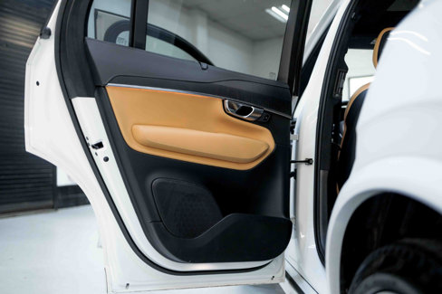 Used 2023 Volvo XC90 T8 Ultimate w/ Lounge Package image 40