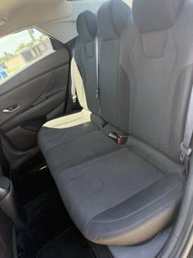 Used 2021 Hyundai Elantra SE w/ Cargo Package image 13