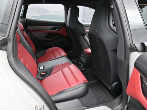 New 2025 Porsche Taycan 4S image 30