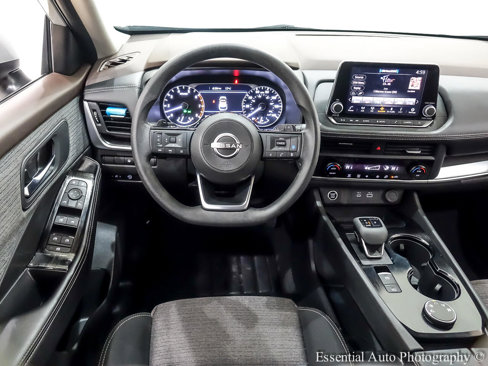 Used 2023 Nissan Rogue SV image 17