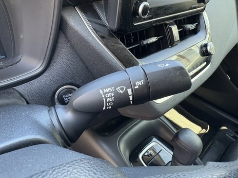 Used 2022 Toyota Corolla LE image 29