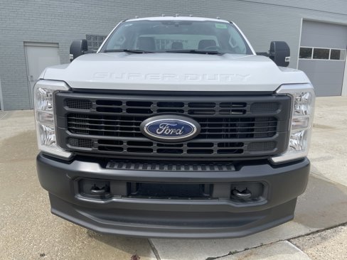 New 2026 Ford F250 4x4 Regular Cab Super Duty image 9