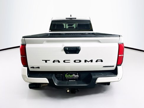 Used 2024 Toyota Tacoma TRD Sport image 7