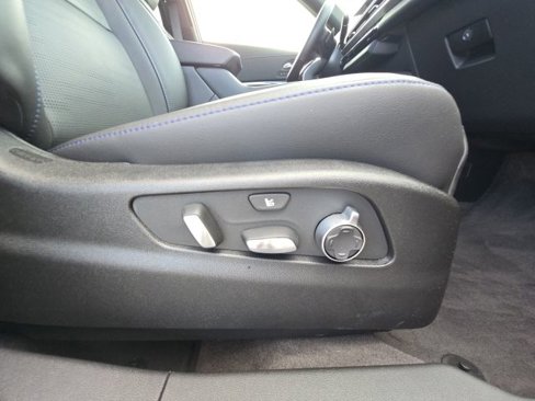 Used 2025 Cadillac XT4 Sport image 18