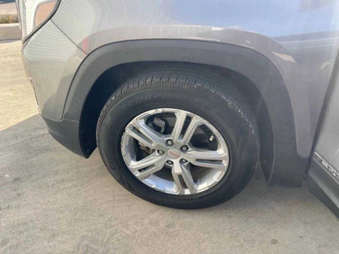 Used 2018 GMC Terrain SLE image 33
