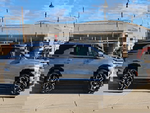 New 2026 Chevrolet Traverse High Country image 5