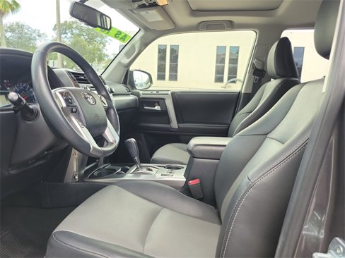 Used 2019 Toyota 4Runner SR5 Premium image 11