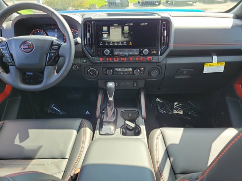 Used 2025 Nissan Frontier PRO-4X image 9