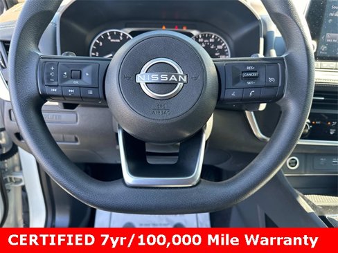 Used 2023 Nissan Rogue S image 16