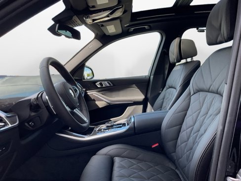 New 2026 BMW X5 M60i image 9