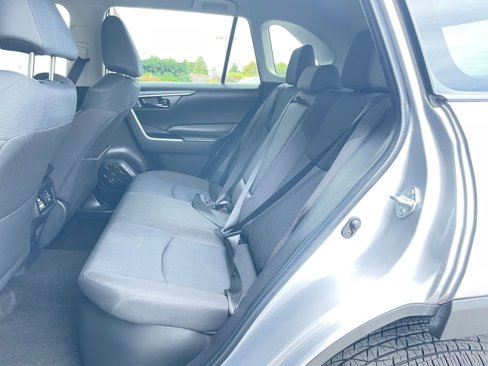 Used 2025 Toyota RAV4 LE image 37