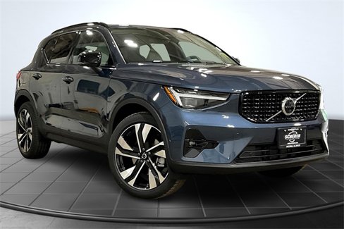 New 2026 Volvo XC40 B5 Ultra w/ Climate Package image 2