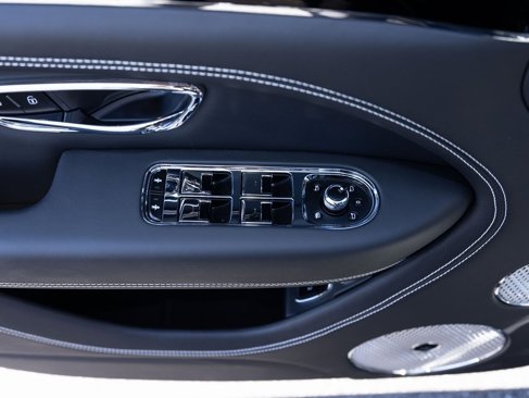 New 2025 Bentley Bentayga image 19