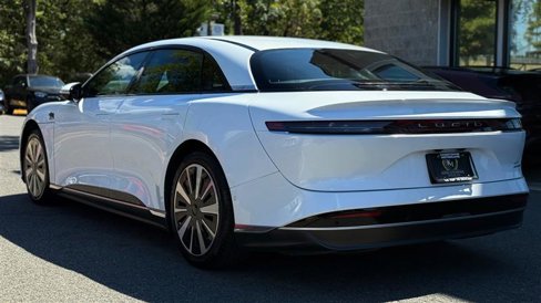 Used 2024 Lucid Air Touring image 3
