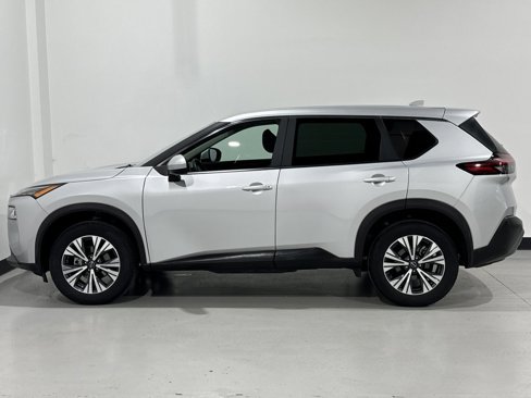 Used 2023 Nissan Rogue SV image 14